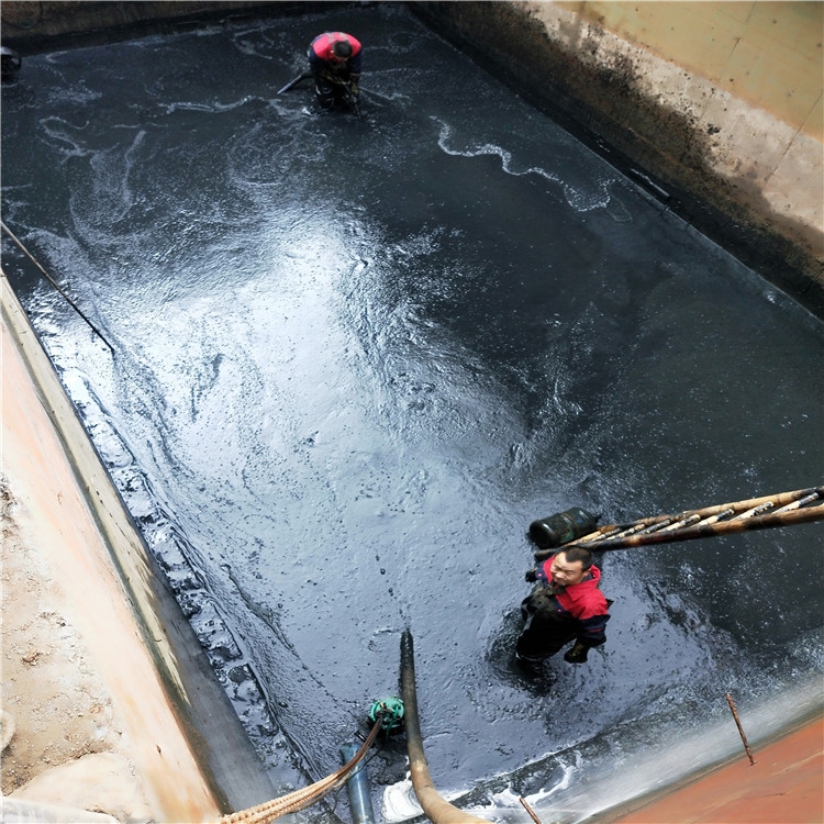 临县废水池清理